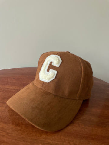 Casquette “C” - daim camel