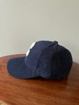 Casquette “C” - velours bleu nuit