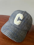 Casquette “C” - carreaux gris bleu